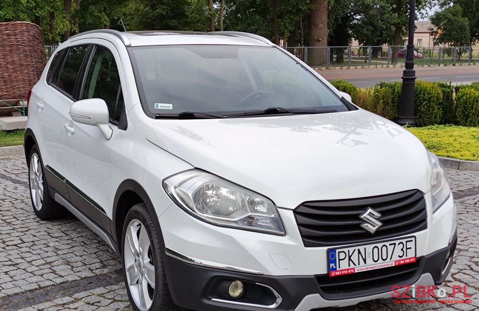 2013' Suzuki Sx4 S-Cross photo #5