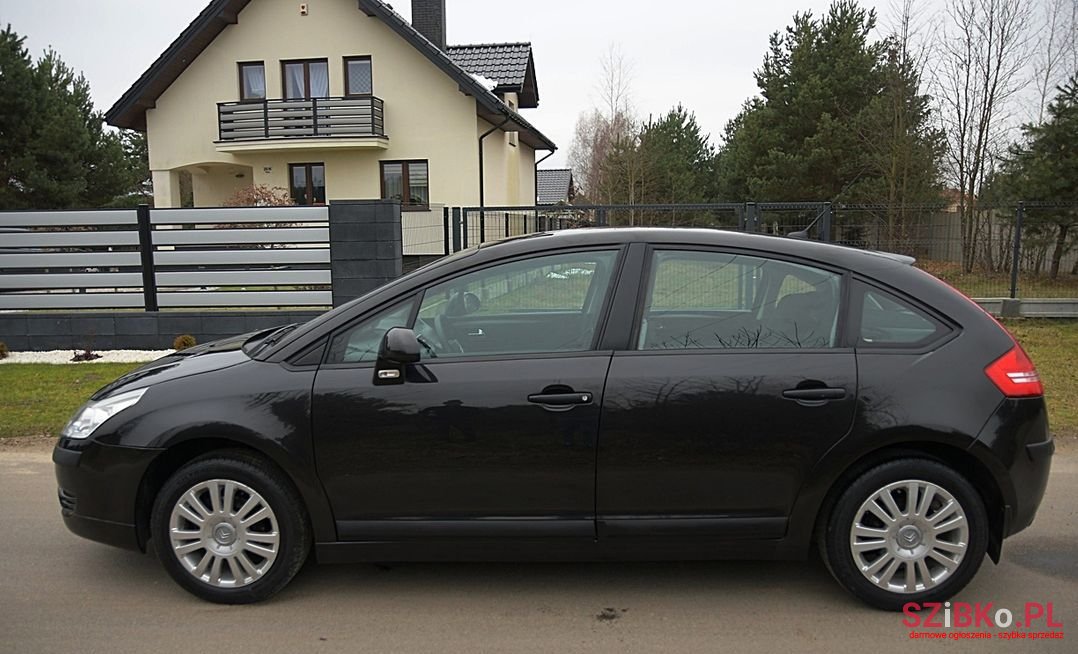 2008' Citroen C4 photo #5