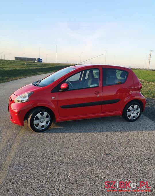 2008' Toyota Aygo photo #2