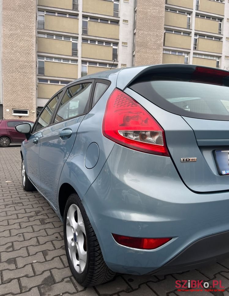 2010' Ford Fiesta 1.4 Tdci Ambiente photo #6