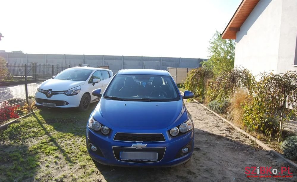 2011' Chevrolet Aveo photo #5
