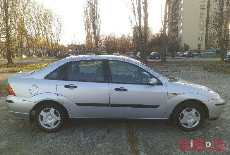 2002' Ford Focus photo #1