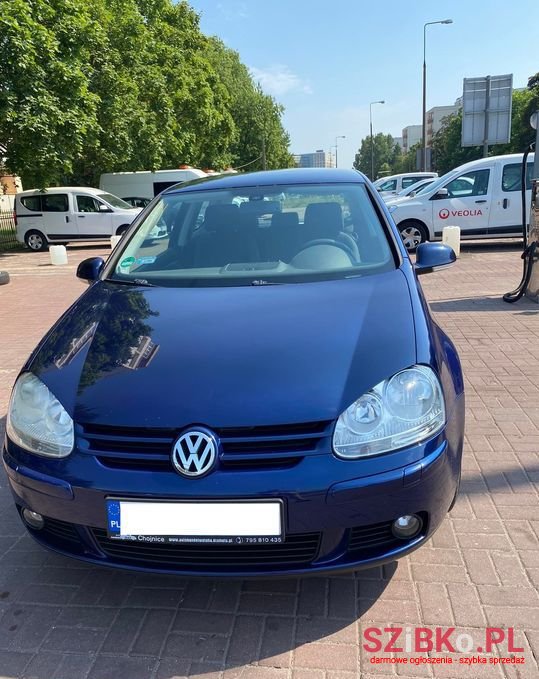2005' Volkswagen Golf photo #1