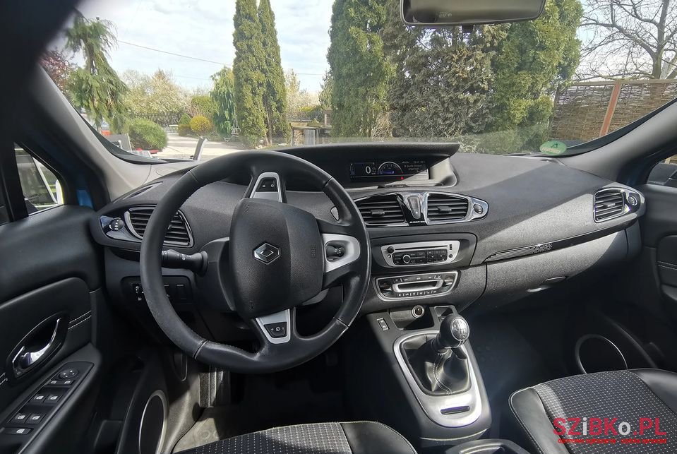 2013' Renault Scenic photo #5