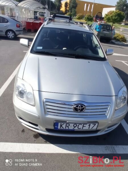 2005' Toyota Avensis photo #2