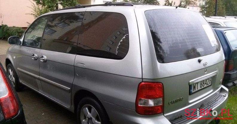 2004' Kia Carnival photo #1