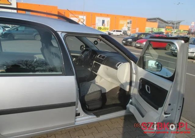 2008' Skoda Roomster photo #4