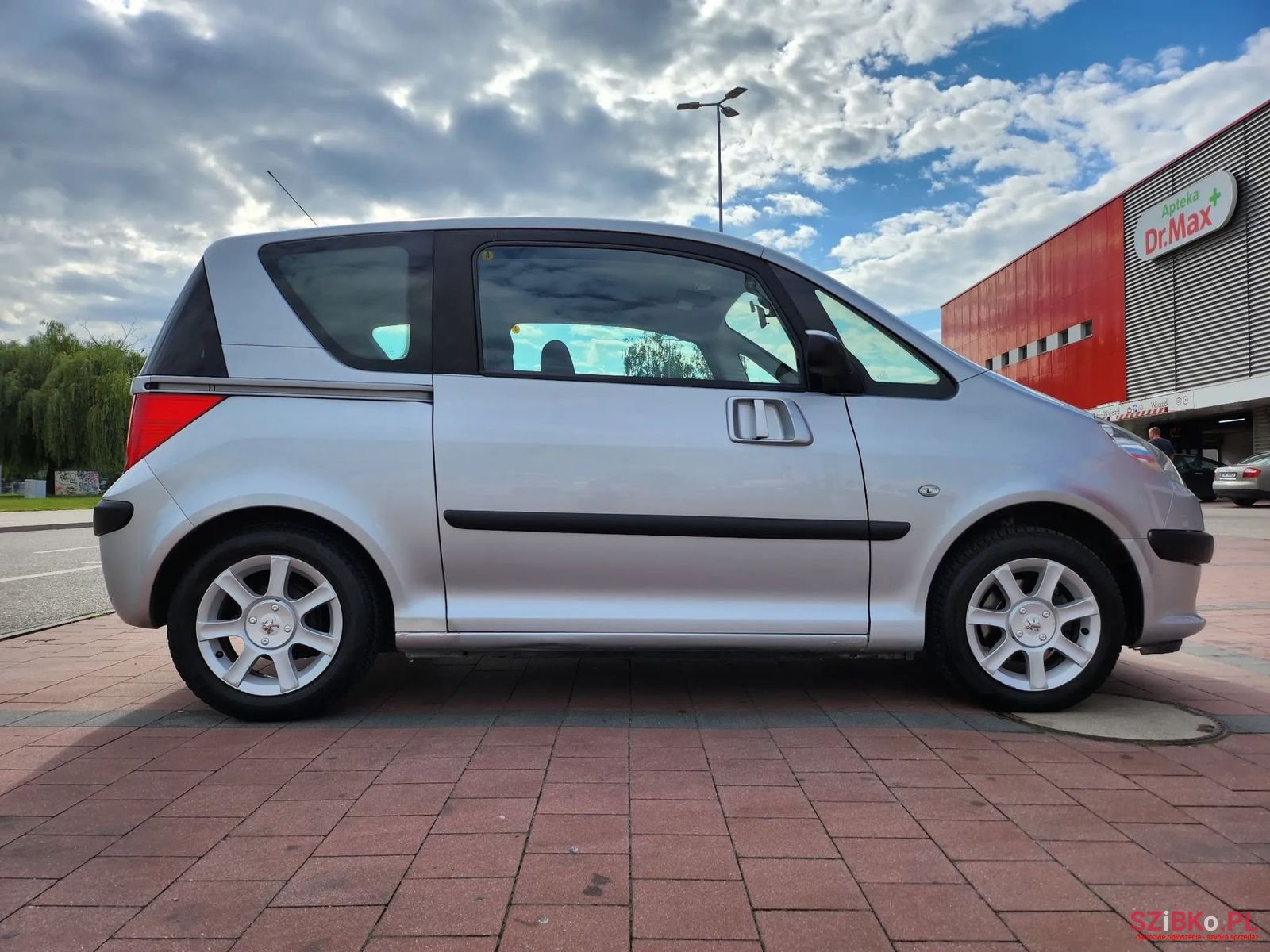 2006' Peugeot 1007 photo #2