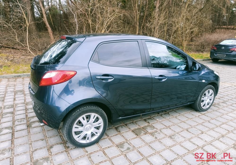 2008' Mazda 2 photo #3