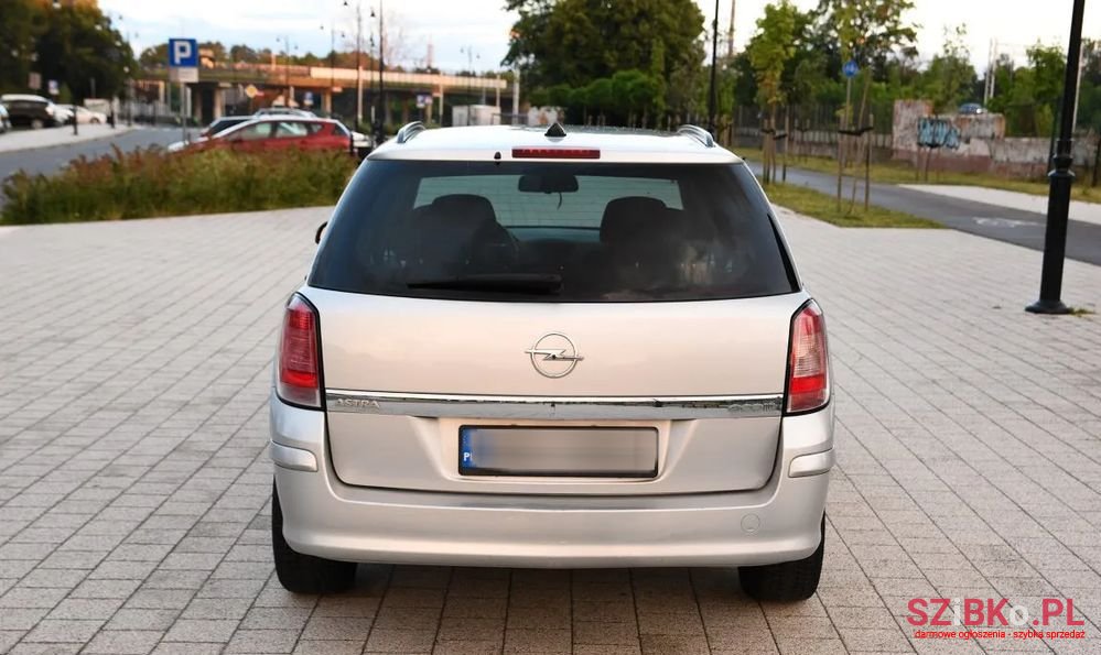 2010' Opel Astra Iv 1.7 Cdti Sport photo #4