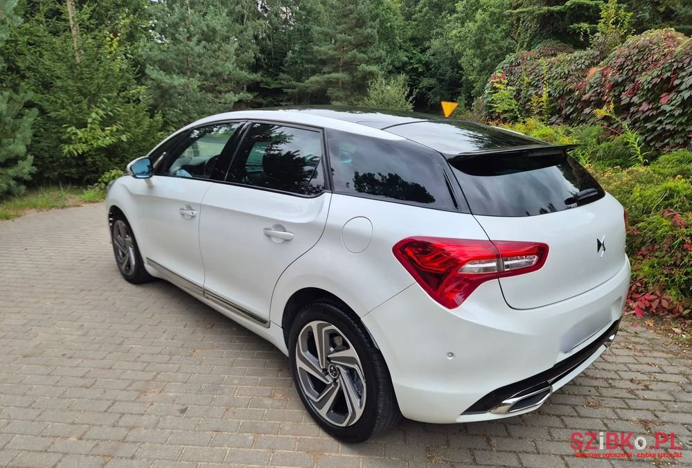 2015' DS Automobiles DS 5 photo #2