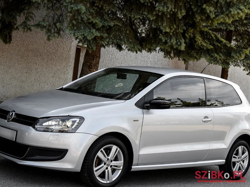 2012' Volkswagen Polo photo #1