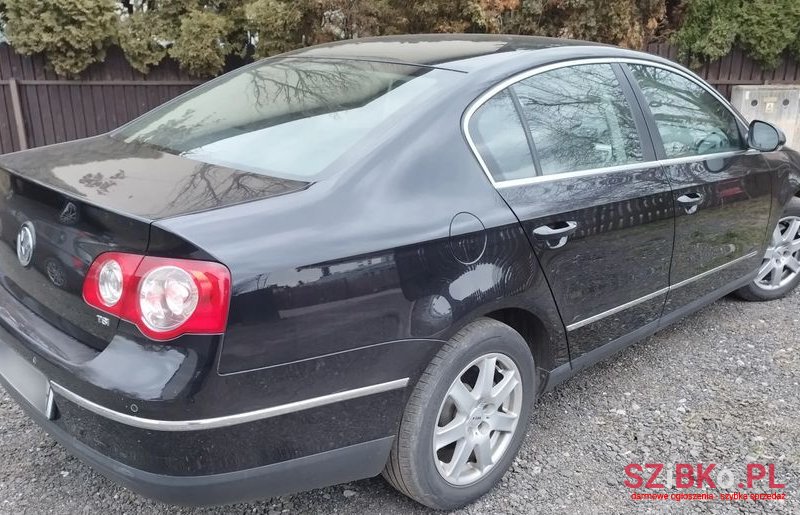 2008' Volkswagen Passat photo #4