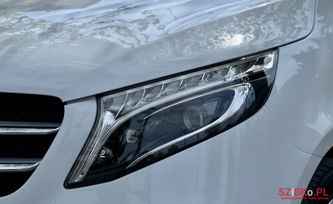 2021' Mercedes-Benz Klasa V photo #4