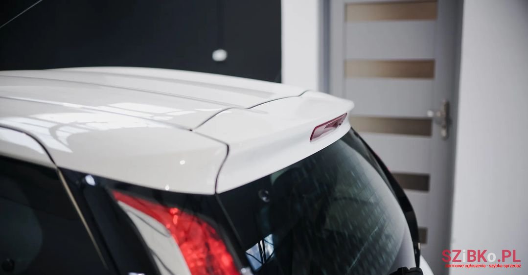 2014' Toyota Aygo photo #5