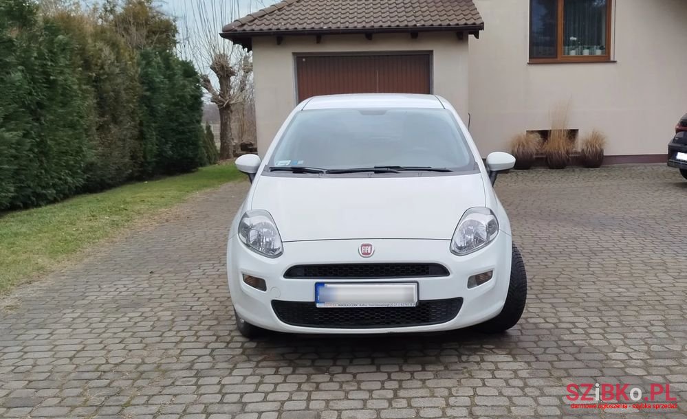 2012' Fiat Punto photo #3