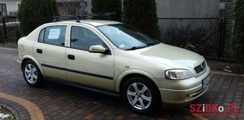 2005' Opel Astra photo #1