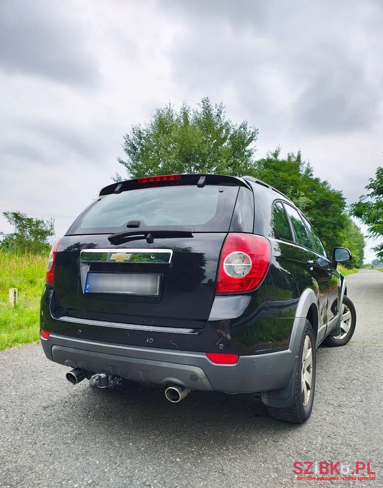 2008' Chevrolet Captiva 2.0 D Lt Medium photo #2