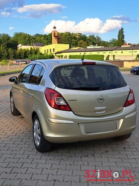 2010' Opel Corsa 1.4 16V 111 photo #4