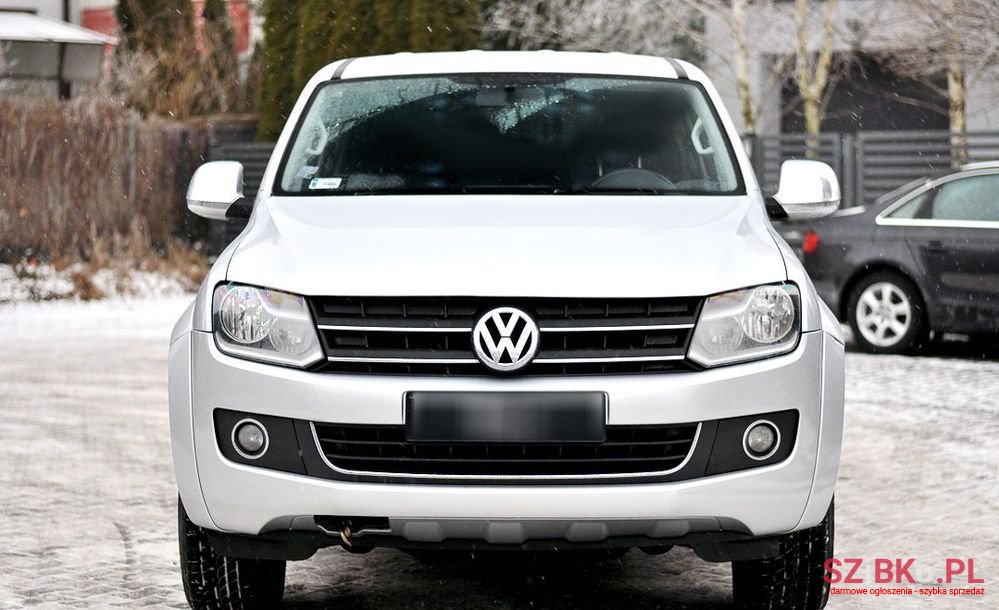 2011' Volkswagen Amarok photo #3