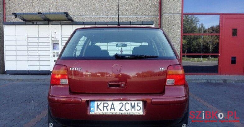 2000' Volkswagen Golf photo #2