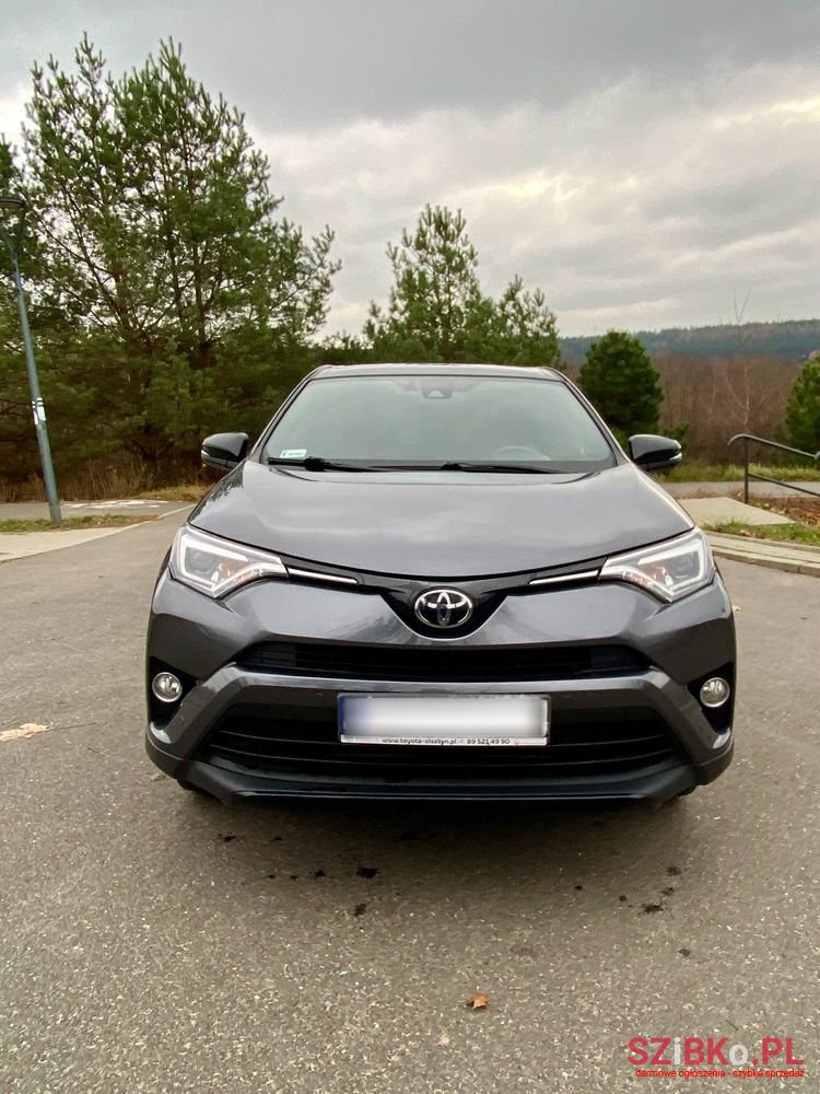 2018' Toyota RAV4 2.0 Premium 4X4 photo #4