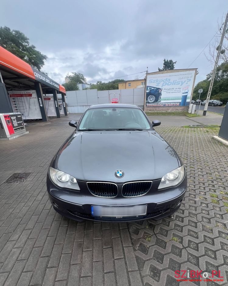 2007' BMW 1 Series 118I photo #5