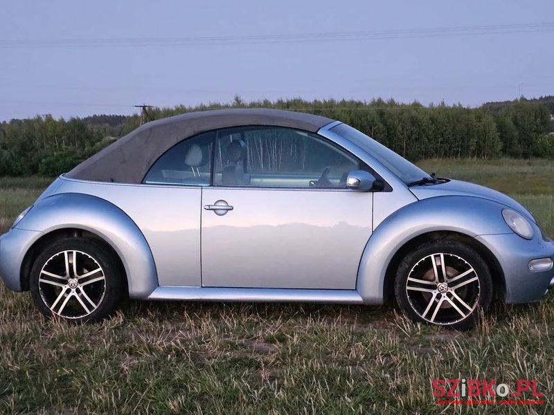 2004' Volkswagen New Beetle 1.8T photo #3