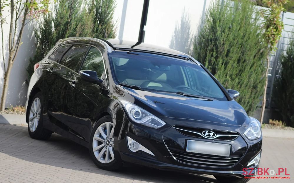 2011' Hyundai i40 photo #1