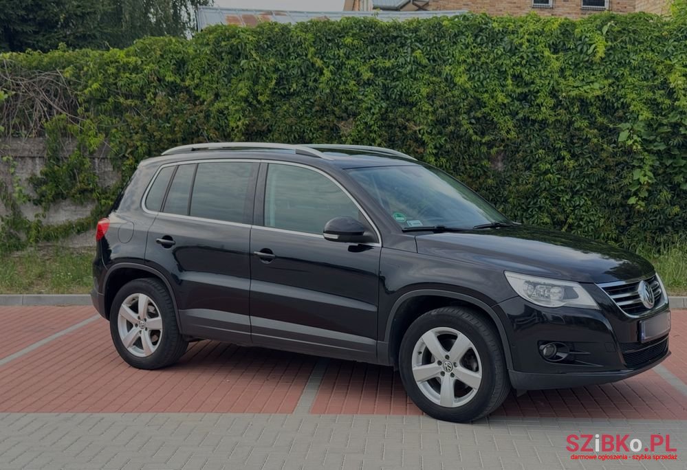 2009' Volkswagen Tiguan photo #4