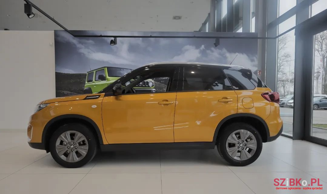 2023' Suzuki Vitara photo #2