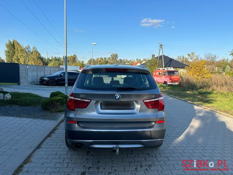 2011' BMW X3 Xdrive20D photo #2