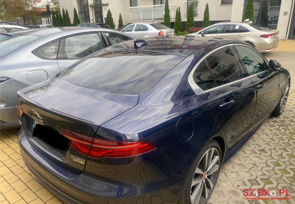 2019' Jaguar XE photo #4