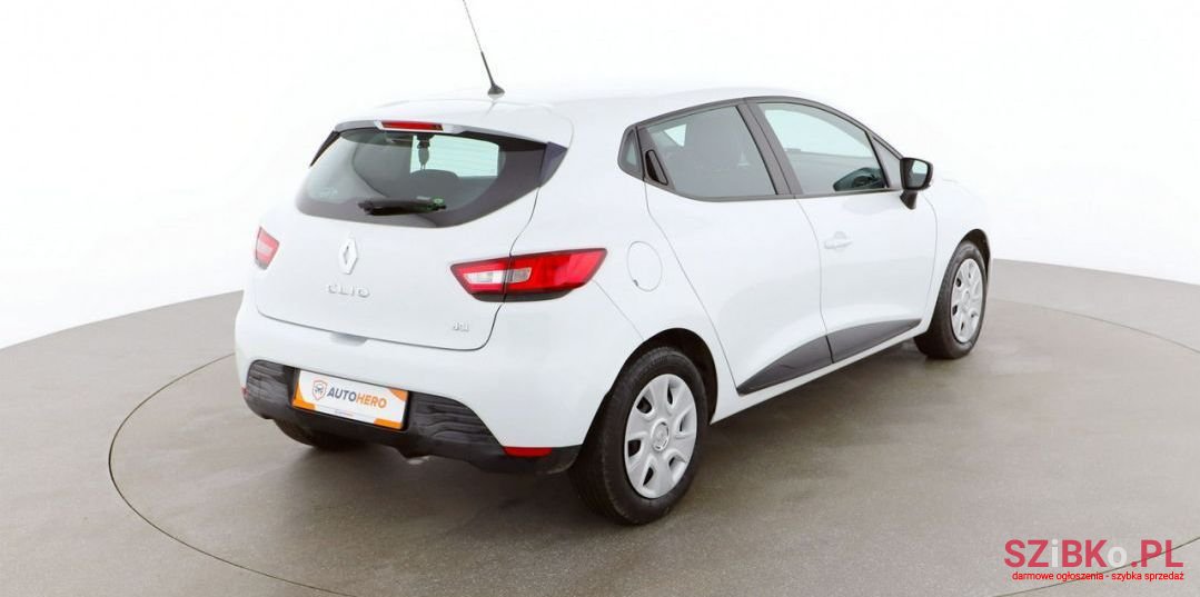 2016' Renault Clio photo #3