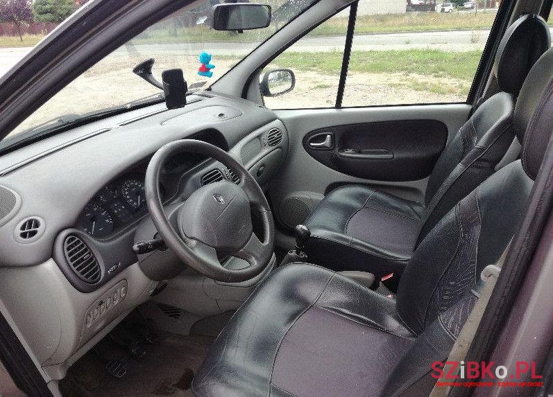 2002' Renault Scenic photo #1