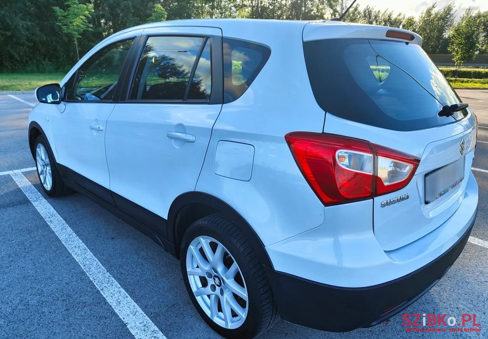 2014' Suzuki SX4 photo #5