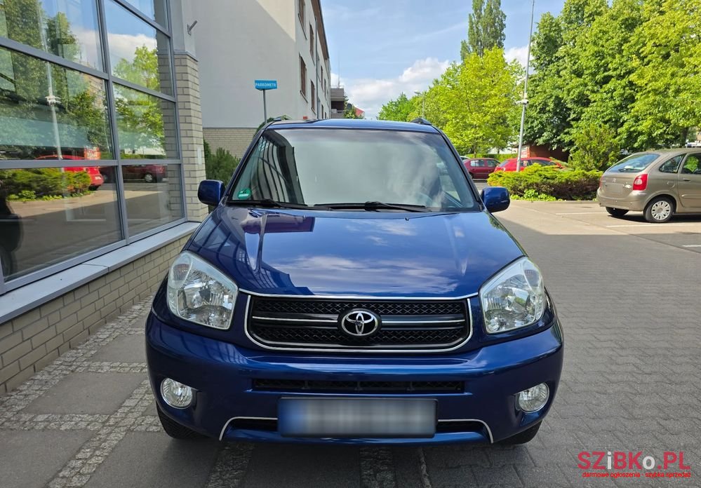 2004' Toyota RAV4 photo #2