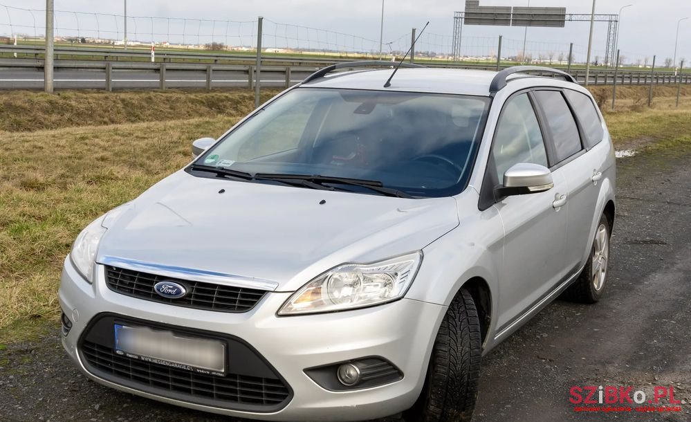 2009' Ford Focus 2.0 16V Ghia photo #1