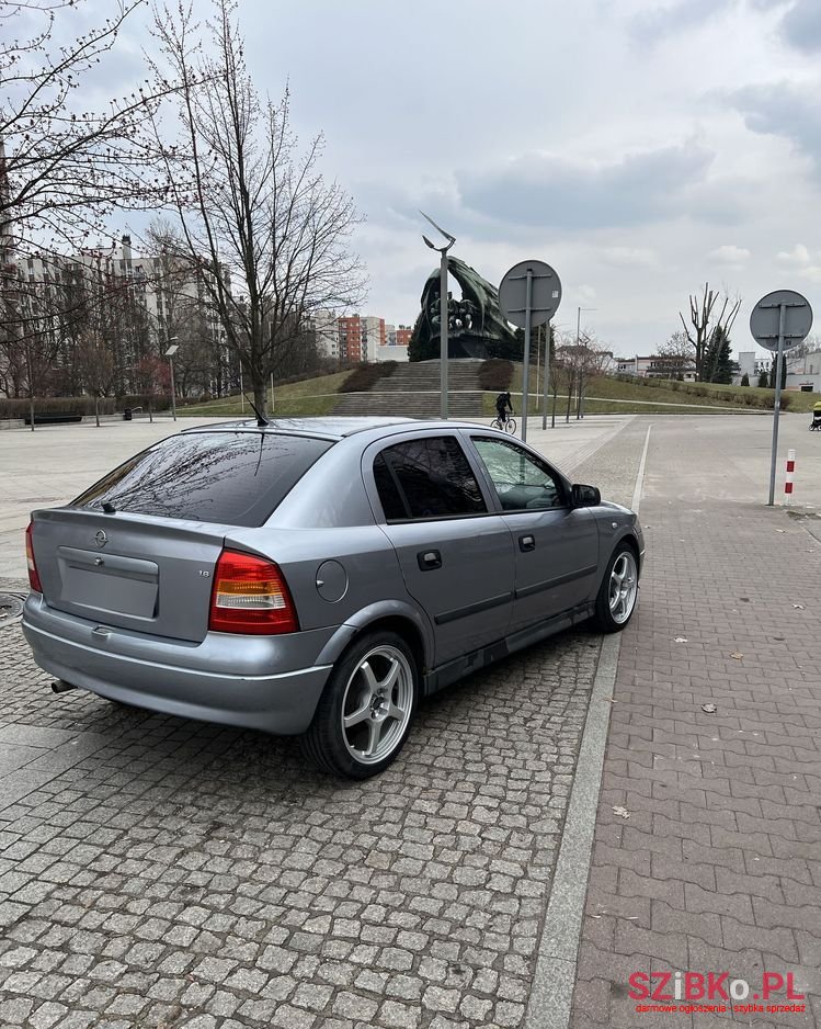 2008' Opel Astra 1.6 Start photo #1