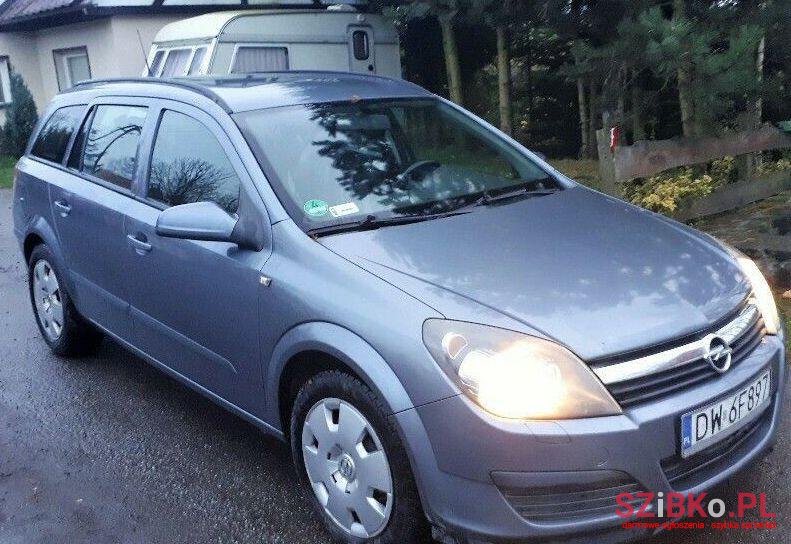 2006' Opel Astra photo #1