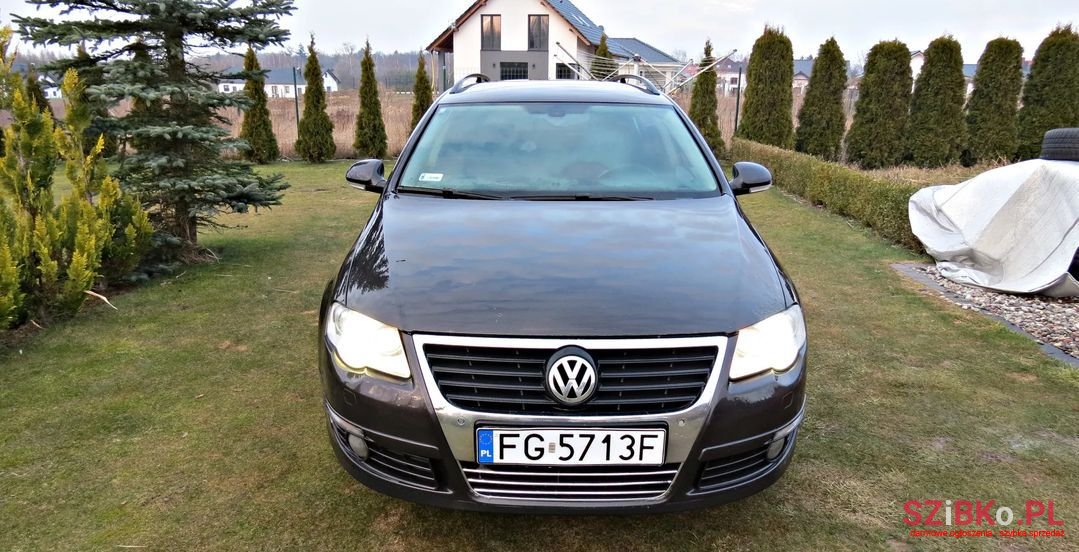 2006' Volkswagen Passat photo #2