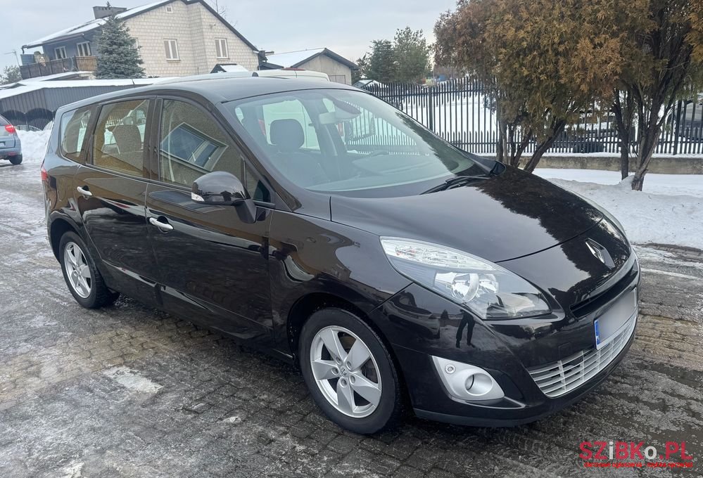 2011' Renault Grand Scenic photo #4