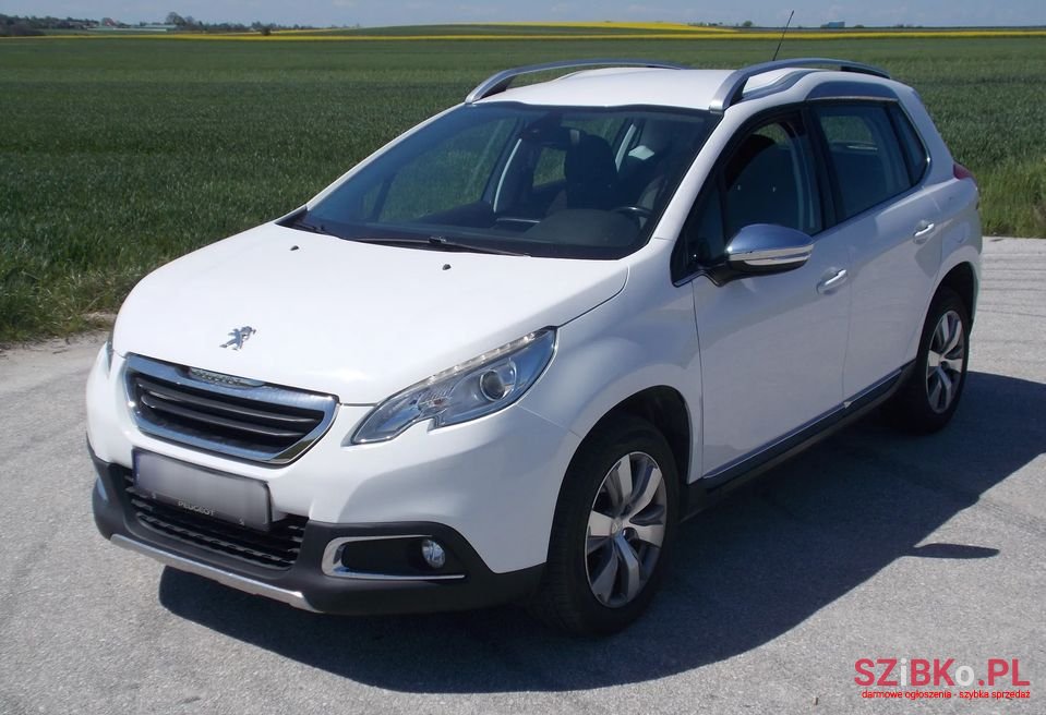 2013' Peugeot 2008 photo #3