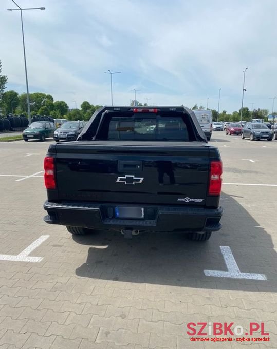2017' Chevrolet Silverado photo #5
