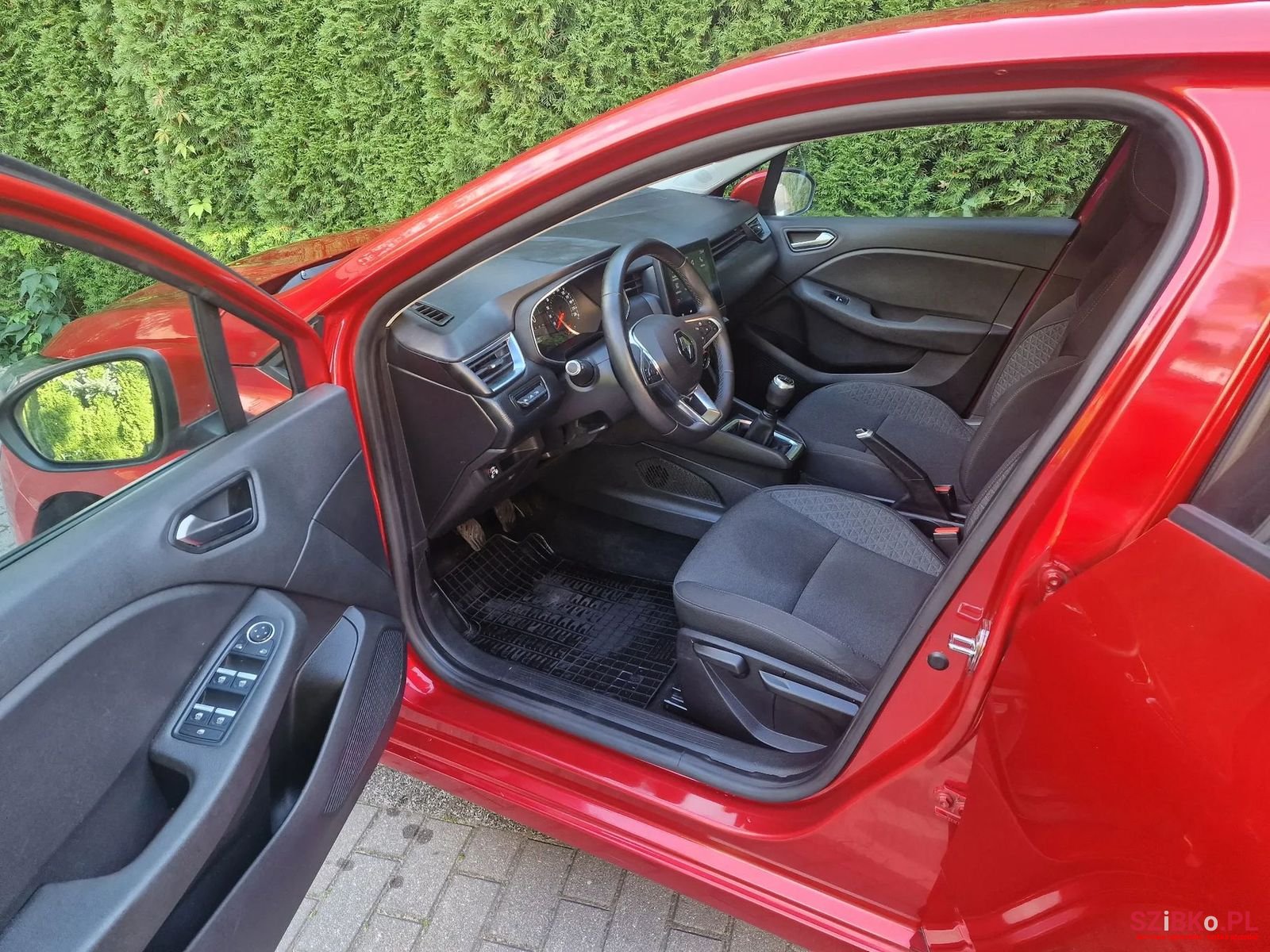 2020' Renault Clio photo #4