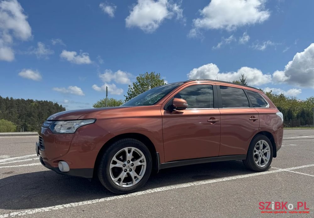 2012' Mitsubishi Outlander 2.0 Intense + photo #1