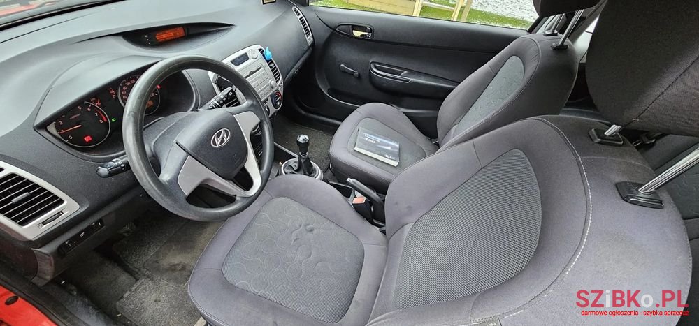 2009' Hyundai i20 1.2 Comfort photo #6
