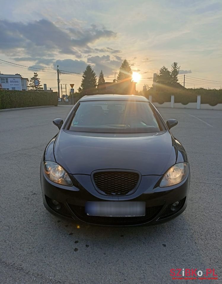 2008' SEAT Leon 1.8 Tsi Style photo #2