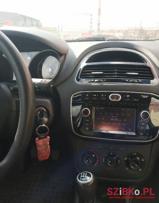 2016' Fiat Punto photo #6