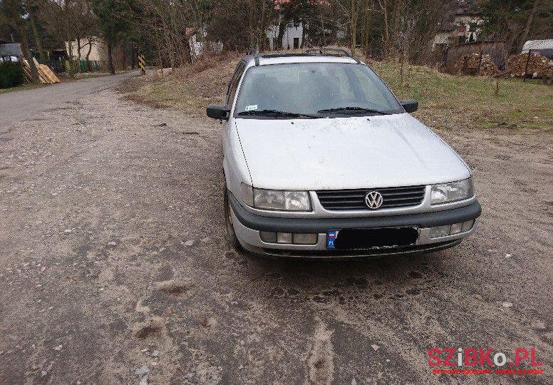 1996' Volkswagen Passat photo #2